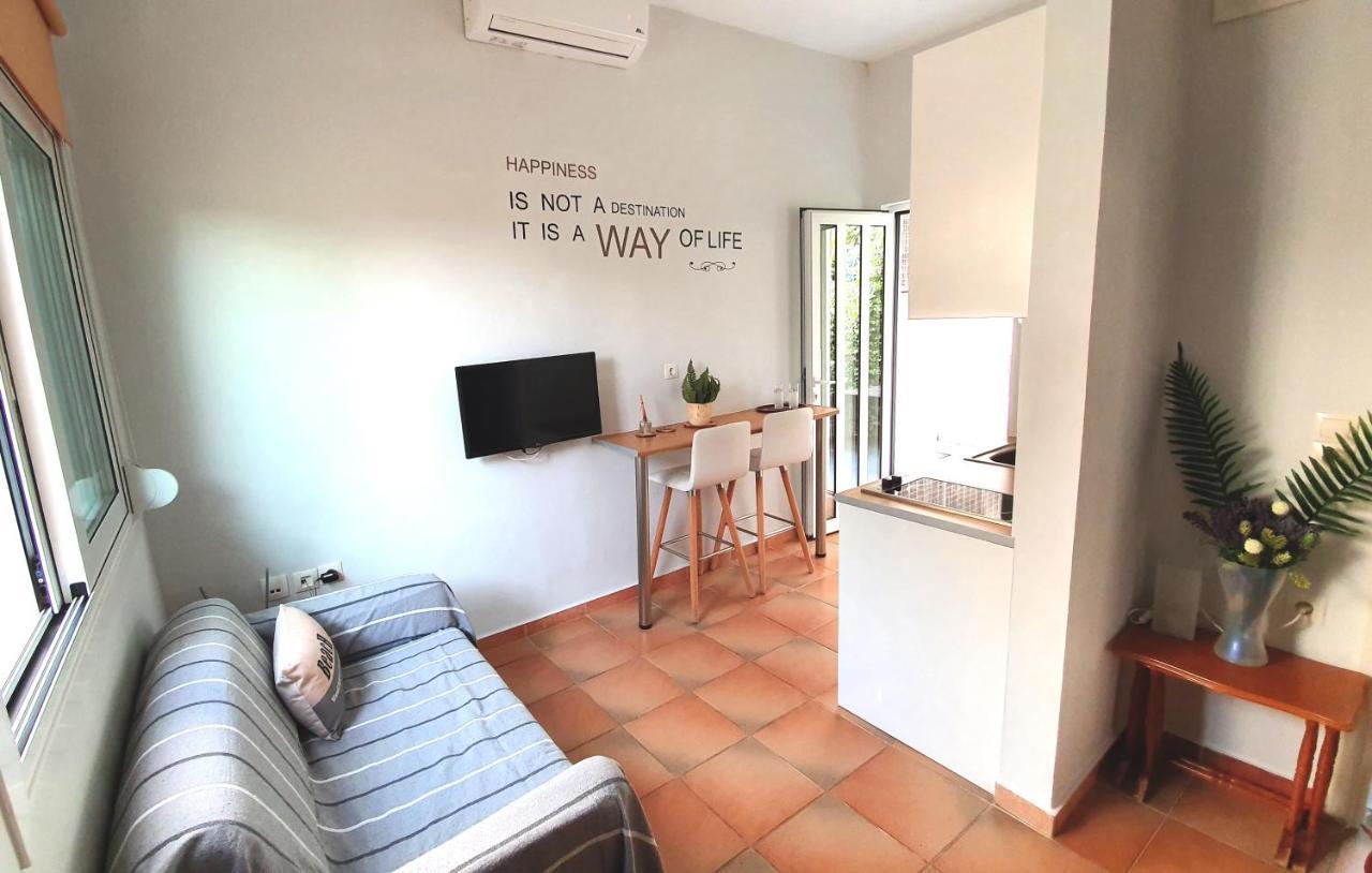 Cozy Seaside Studio In Lemos Vouliagmenis Atenas Exterior foto